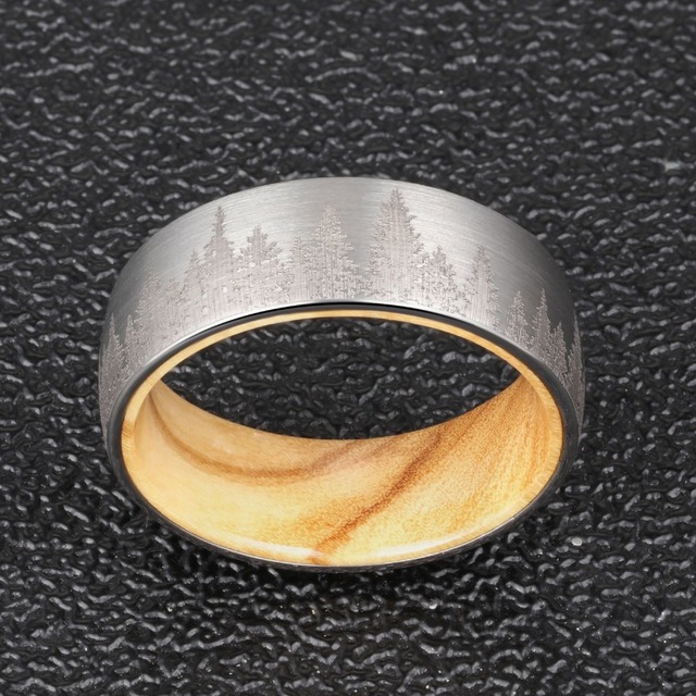 Pierścień z litego drewna Oliver, szerokość 8mm, wykończenie matowe, wygrawerowany naturalny las - rozmiar 6-14 - Wianko - 4
