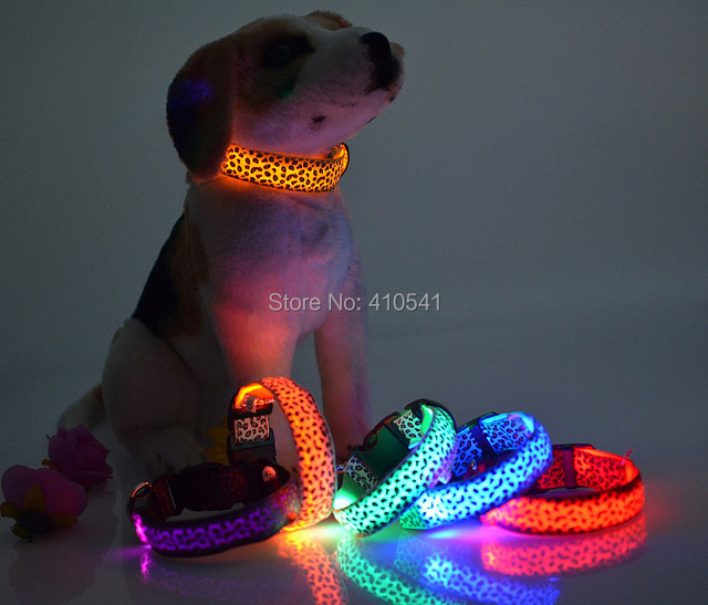 LED obroża dla kotów i psów z migającym oświetleniem - S/M/L, wzór leopard, darmowa wysyłka - Wianko - 3