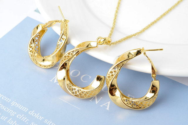 Klasyczne zestawy biżuterii dla kobiet - kolczyki i naszyjnik ze złotym wiszącym romantycznym motywem na wesele i rocznicę - Wianko - 2