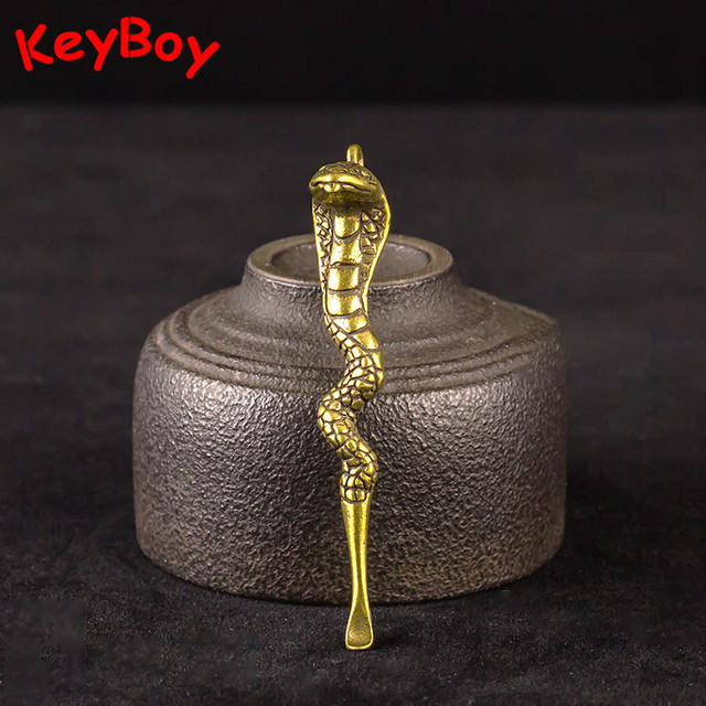 Breloczek kluczy Retro Brass Cobra w kształcie węża zodiakalnego - Wianko - 1