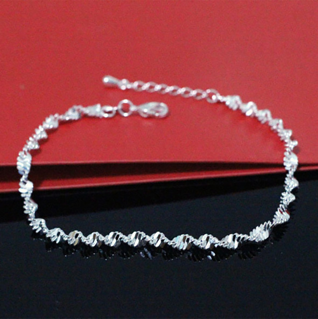 Modna srebrna bransoletka na kostkę z łańcuszkiem i znaczkiem stóp - biżuteria dla kobiet - Wianko - 2