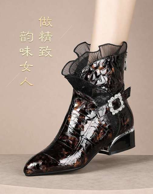 Nowoczesne, krótkie buty z grubym obcasem i średniej długości cholewką dla kobiet na jesień i zimę - Wianko - 18