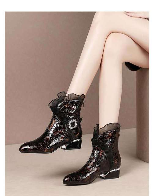 Nowoczesne, krótkie buty z grubym obcasem i średniej długości cholewką dla kobiet na jesień i zimę - Wianko - 23