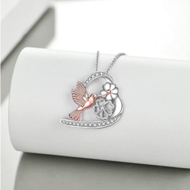 Elegancki naszyjnik z kolibrem w kształcie serca i kryształowym kwiatem - Wianko - 3