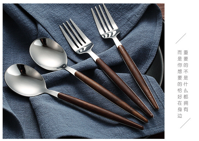 Zestaw naczyń obiadowych, nóż do kotletów i widelec w stylu zachodnim, wykonane z imitacji drewna ze stali nierdzewnej 304 - Wianko - 31
