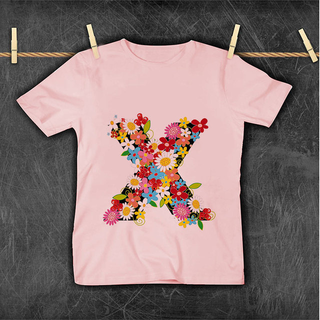 Nowa koszulka dziecięca z motywem roślin, kwiatów, motyli i alfabetu - lato 2021 - Wianko - 15