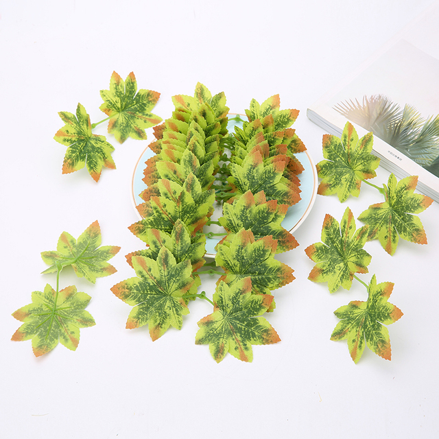 10 sztuk sztucznych liści klonu do jesiennych dekoracji - Wianko - 20