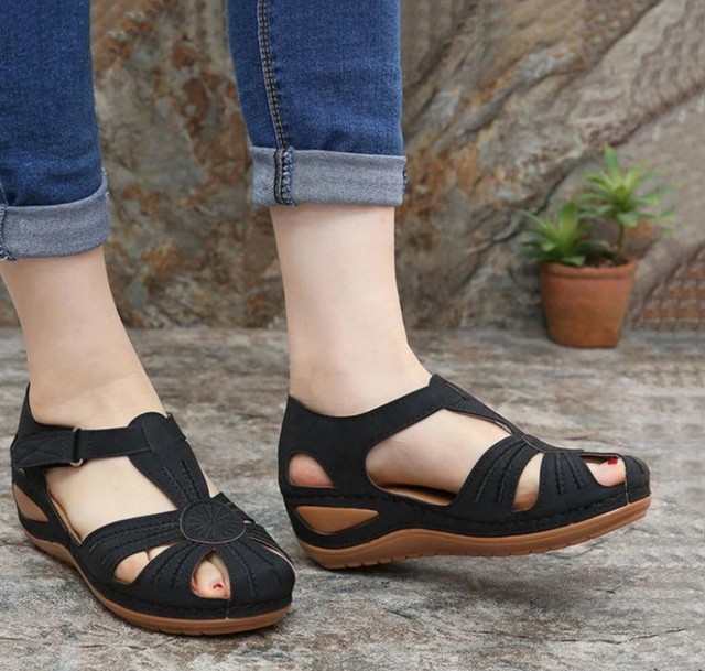 Nowe miękkie sandały damskie Retro z klinowym obcasem i platformą dla kobiet w stylu Gladiator Sandalias Mujer - Wianko - 4