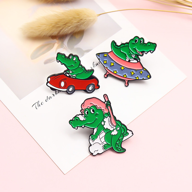 Broszka emaliowana zielonymi zwierzętami: krokodyl, żaba, żółw, UFO, Pizza - Wianko - 9