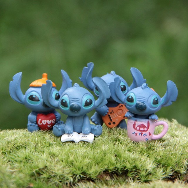Disney Mini Stitch - zestaw 4 figurki zabawek, modele lalki dekoracyjne, idealne jako prezent na Boże Narodzenie - Wianko - 2