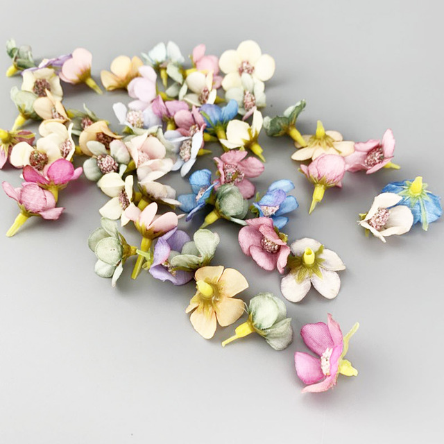 Małe stokrotki sztuczne kwiaty (50 sztuk/paczka) do dekoracji wnętrz - ręcznie robione ozdoby DIY Garland dla sypialni - Wianko - 3