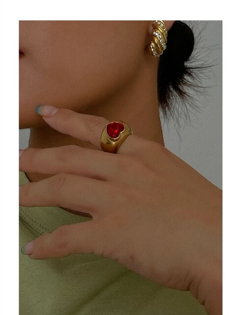 Pierścień serce z mosiądzu, 18 K złoty, w stylu retro - unikalny design dla eleganckich kobiet - Wianko - 3