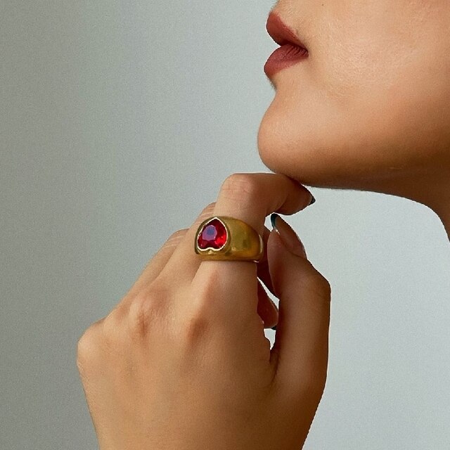 Pierścień serce z mosiądzu, 18 K złoty, w stylu retro - unikalny design dla eleganckich kobiet - Wianko - 6