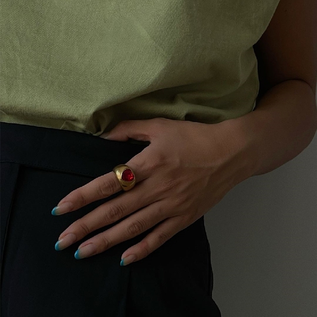 Pierścień serce z mosiądzu, 18 K złoty, w stylu retro - unikalny design dla eleganckich kobiet - Wianko - 2