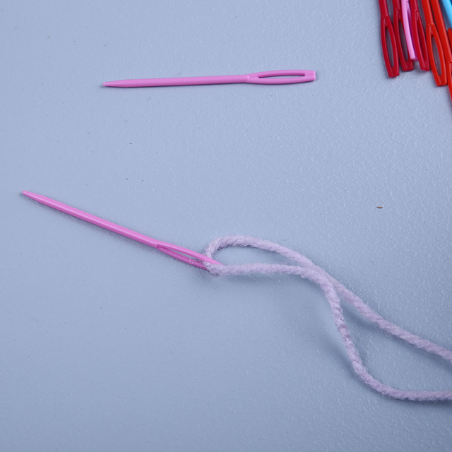 100 sztuk plastikowych szydełek KAOBUY, mieszane kolory, 7 cm, dzieci DIY, narzędzia do robienia swetrów i tkactwa - Wianko - 4
