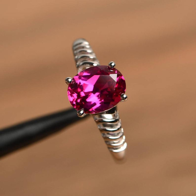 Hollow inkrustowany czerwony kryształ cyrkonu pierścień w kolorze srebrnym z fioletowym owalnym wzorem - Wianko - 5