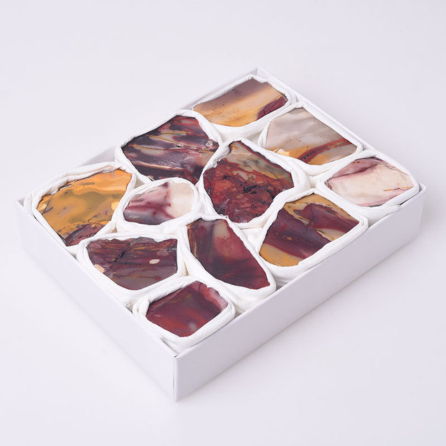 Naturalny zestaw surowych kryształów - oryginalne klejnoty w postaci szorstkich kamieni żwiru różnych gatunków minerałów, doskonały na prezent urodzinowy, edukacyjny i jako symbol uzdrowienia, z gratisowym pudełkiem - Wianko - 12