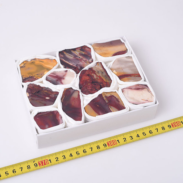 Naturalny zestaw surowych kryształów - oryginalne klejnoty w postaci szorstkich kamieni żwiru różnych gatunków minerałów, doskonały na prezent urodzinowy, edukacyjny i jako symbol uzdrowienia, z gratisowym pudełkiem - Wianko - 13