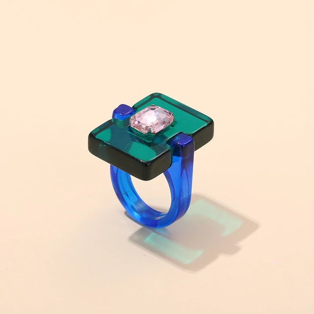 Pierścień damski HUANZHI 2021 - letnie trendy, kolorowe i transparentne, wykonany z żywicy akrylowej, w geometrycznym kształcie kwadratu, ozdobiony rhinestonami - Wianko - 6