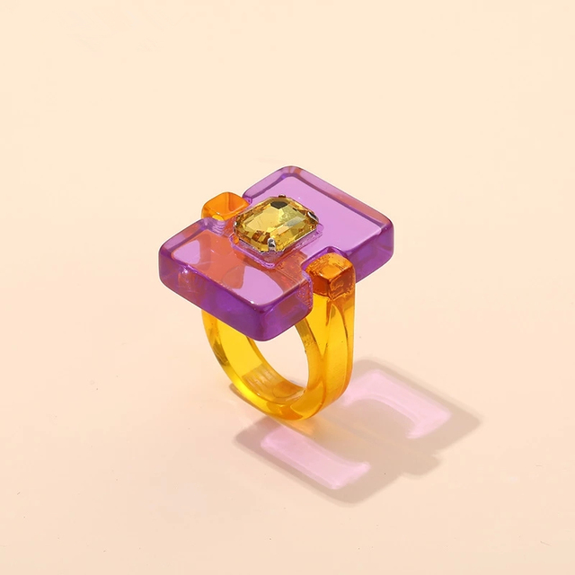 Pierścień damski HUANZHI 2021 - letnie trendy, kolorowe i transparentne, wykonany z żywicy akrylowej, w geometrycznym kształcie kwadratu, ozdobiony rhinestonami - Wianko - 9