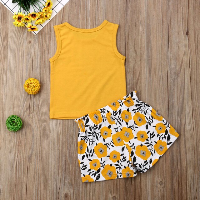 Zestaw letni dla dziewczynki LITTLE MISS SASSY - żółta koszulka bez rękawów + spodenki kwiatowe (1-5 lat) - Wianko - 6