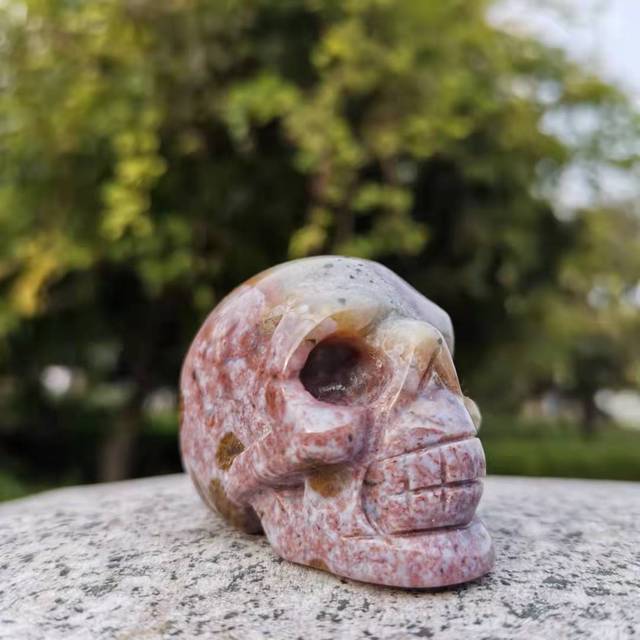 Kamienie - 2 rzeźbione czaszki Ocean Jasper, naturalny kryształ, różne kolory - Wianko - 8