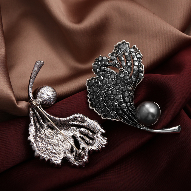 Vintage broszka z kryształowym motylem i kwiatową ozdobą, perłowe detale, elegancki dodatek do płaszcza - Wianko - 39