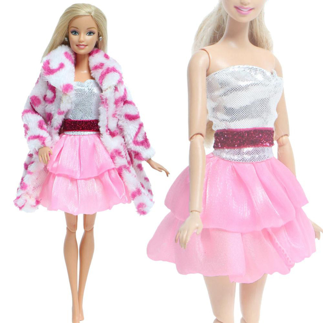 Zestaw 2szt. akcesoriów dla lalek - miękkie futro i różowa sukienka zimowa dla Barbie - Wianko - 8