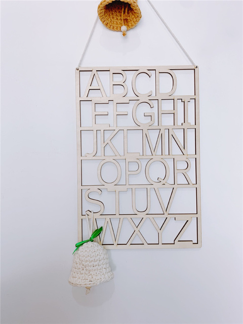 Drewniane puste okno z alfabetem - wystrój pokoju dziecka, dekoracja ściany domu - Wianko - 3