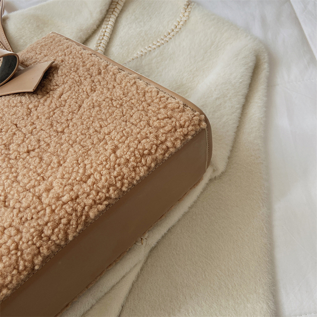 Nowa zimowa damska pluszowa torba na ramię w projekcie luksusowym i wysokiej jakości wykonana ze skóry PU. Modny design w czystym kolorze, ozdobiony wełnianym łukiem. Duża pojemność i wytrzymałość - Wianko - 22