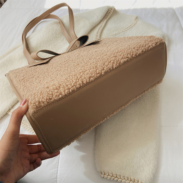 Nowa zimowa damska pluszowa torba na ramię w projekcie luksusowym i wysokiej jakości wykonana ze skóry PU. Modny design w czystym kolorze, ozdobiony wełnianym łukiem. Duża pojemność i wytrzymałość - Wianko - 23