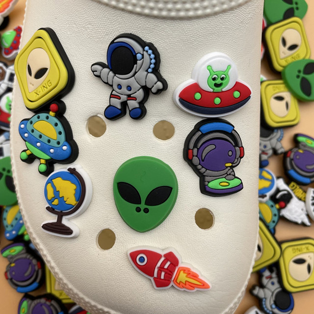 Dekoracja butów Alien zielony kosmiczny UFO astronauta pantofel dla dzieci - darmowa wysyłka - Wianko - 8