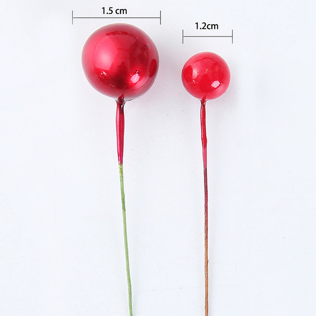 50/100 mini plastikowych sztuk czerwonych kwiatów cherry z perłowym pręcikiem do dekoracji ślubnych, bożonarodzeniowych, ciast i wieńców - Wianko - 4