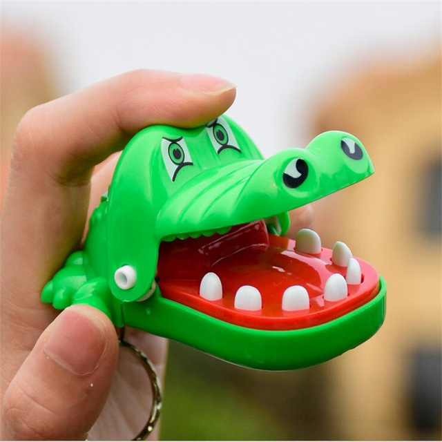 Kreatywna zabawka dla dzieci - Mini krokodyl ugryź dentystę w usta! - Wianko - 9