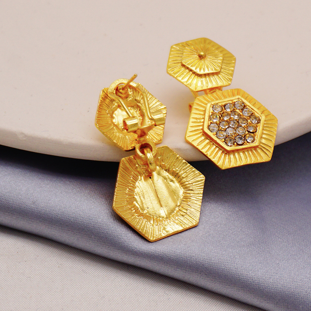 Egzotyczny zestaw biżuterii Dubaj złotego koloru: sześciokątne naszyjnik kolczyki bransoletka pierścień - wyjątkowa ozdoba dla eleganckiej kobiety - Wianko - 6