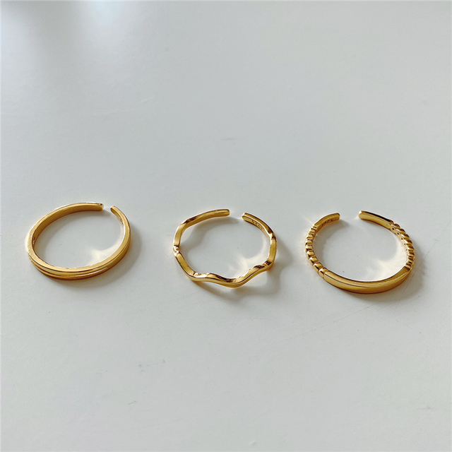 Pierścień falisty z cienkimi złotymi koralikami - minimalistyczny, oryginalny, wykonany z 100% srebra próby 925 - idealny prezent urodzinowy dla kobiet i nastolatek - Wianko - 28