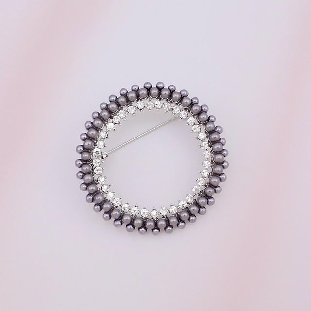 Okrągła broszka na ślub z małymi perłami, zroszona broszka wieniec bukiet, ozdobiona kryształkami Rhinestone - Wianko - 11