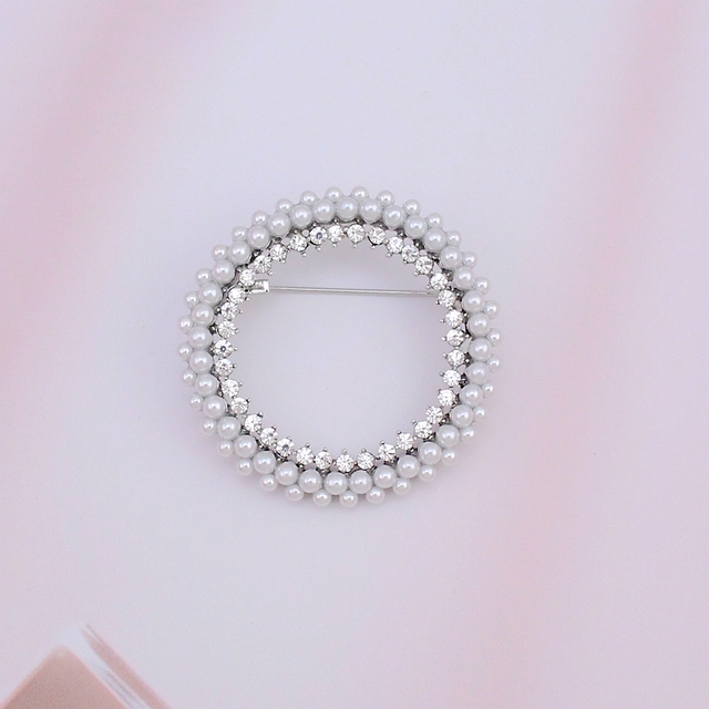 Okrągła broszka na ślub z małymi perłami, zroszona broszka wieniec bukiet, ozdobiona kryształkami Rhinestone - Wianko - 9