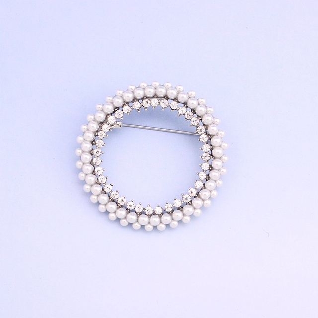 Okrągła broszka na ślub z małymi perłami, zroszona broszka wieniec bukiet, ozdobiona kryształkami Rhinestone - Wianko - 6