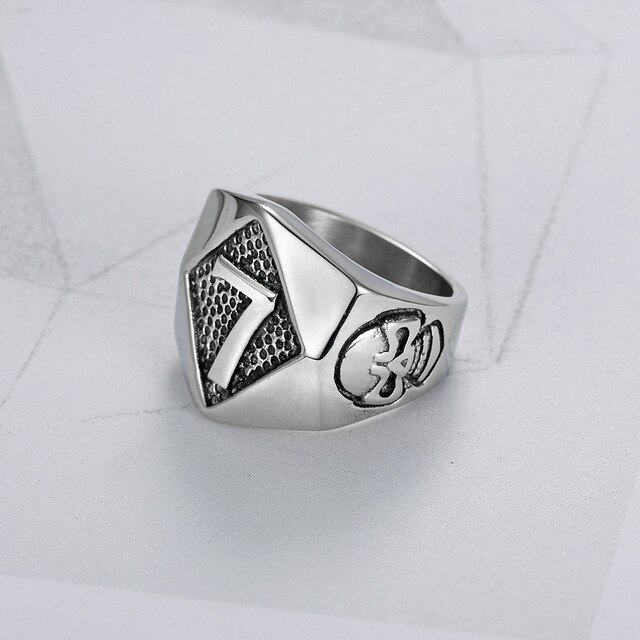 Pierścień dla mężczyzn Megin D Punk z motywem czaszki w kształcie numeru siedem z tytanowej stali - Wianko - 3