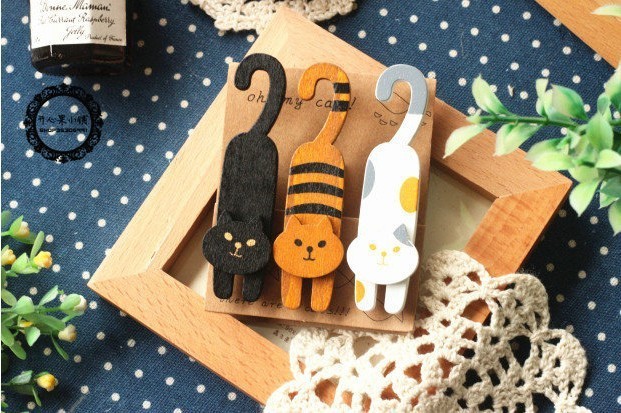 Zestaw 3 sztuk mini naturalnych, malowanych klipsów drewnianych z motywem kociaków oh my cat - Wianko - 2