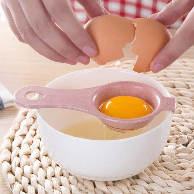 Mini Separator białka od żółtka jaj - ergonomiczny, kreatywny uchwyt, pszenica słoma, narzędzie kuchenne - Wianko - 2