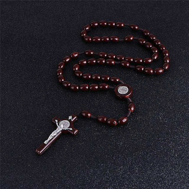 Długi naszyjnik z różańcem katolickim i krzyżem, wykonany ze stopu monet - Komi Vintage - Wianko - 4