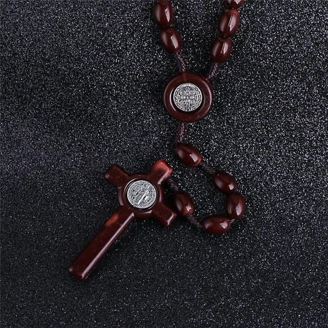 Długi naszyjnik z różańcem katolickim i krzyżem, wykonany ze stopu monet - Komi Vintage - Wianko - 7