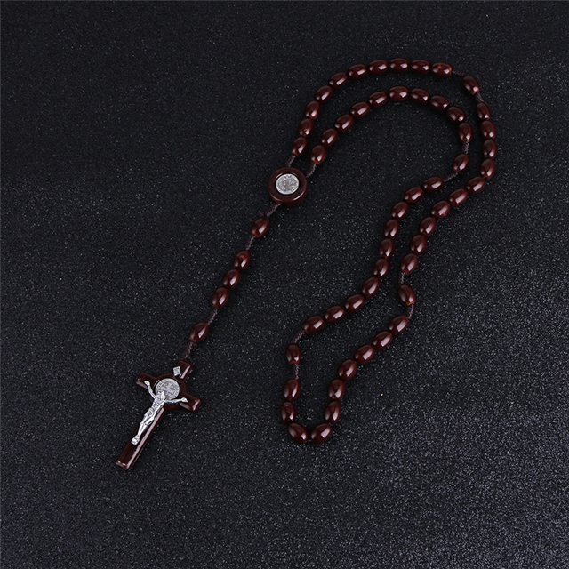 Długi naszyjnik z różańcem katolickim i krzyżem, wykonany ze stopu monet - Komi Vintage - Wianko - 2
