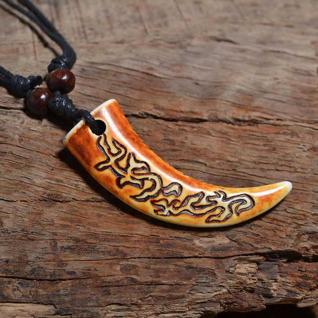 Naszyjnik Vintage z rzeźbionym wzorem z wisiorkiem kości bydlęcej stylistyka retro plemienna amulet - Wianko - 5