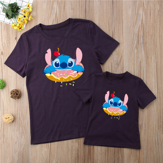 Czarne bluzki - New Arrival Disney Lilo Stitch - stroje rodzinne: kobiety T-shirt, ubrania dzieci, Humor koszulki z krótkim rękawem O-neck - Wianko - 4
