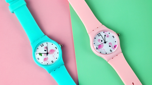 Śliczne damskie zegarki silikonowe w kolorze dla dziewczyn w modnym motywie flaminga z kwarcowym mechanizmem - Wianko - 1
