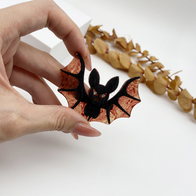 Handmade broszki Halloween: agrafki z nietoperzem, jeżem i torbą - prezent dla dzieci - Wianko - 22