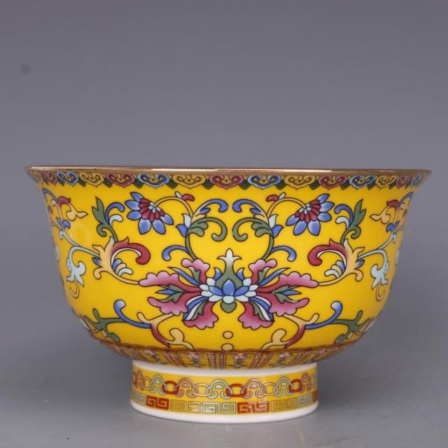 Miska porcelanowa Dynastii Qing Qianlong z żółtym pastelowym wzorem emalii - antyk - Wianko - 2